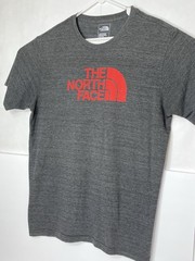 The North Face T-Shirt Standard Fit Gray Red Graphic Logo Size XL