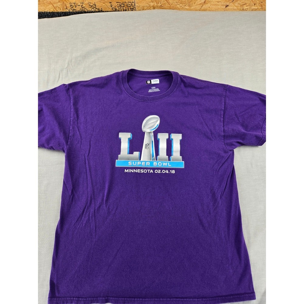NFL Team Apparel Super Bowl LII 52 Minnesota 2018 Purple Graphic T-Shirt Mens L