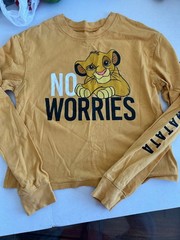 Lion King No worries Simba long sleeve shirt size XS