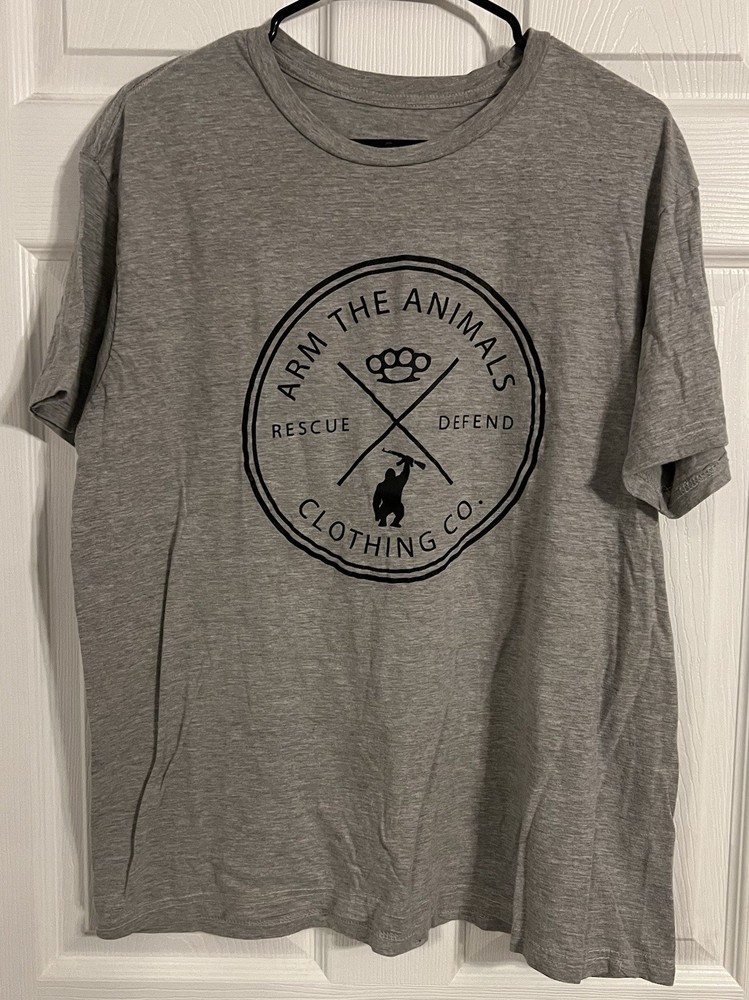 Arm The Animals Clothing Co. Gray Graphic Tshirt Large Short Sleeve Crew Neck
