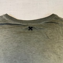 Expert Asymmetrical Graphic Tee Medium Mens Green Raw Hem Distressed Streetwear