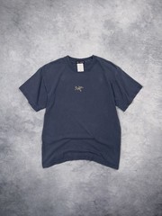 VERY RARE ARC’TERYX 1999 VINTAGE ARCHAEOPTERYX Y2K GRAIL CENTER LOGO T SHIRT
