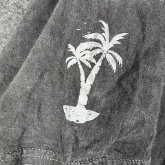 On The Low Cali Vibes T-Shirt Mens Medium Gray Acid Wash Santa Monica Graphic
