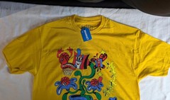 MA®KET “Tend The Garden” T-Shirt Yellow Size Large NWT Chinatown Market Tee