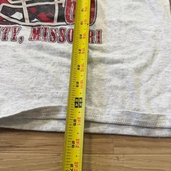 Retro themed throwback Kansas City Chiefs Football NFL Graphic Tee Size Medium