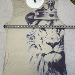 Manfinity Men’s M Beige Lion Crown Graphic Knit Round Neck Sleeveless T-Shirt