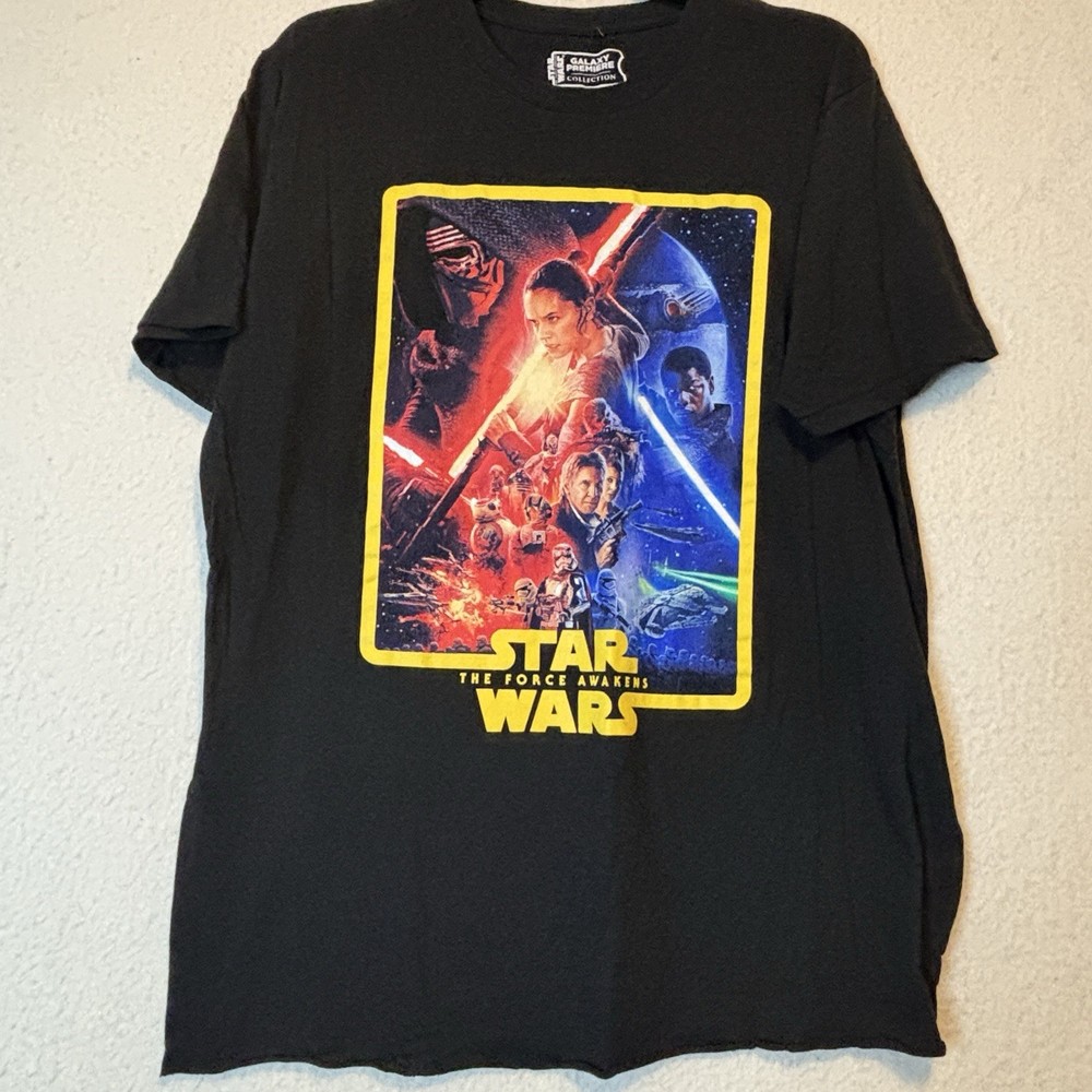 Star Wars T-Shirt The Force Awakens Movie Galaxy Premiere Collection Large