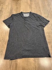 Banana Republic Men’s Quick-Dry Henley T-Shirt Size X-Large