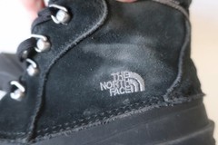 Boys The North Face Chilkat Lace II Waterproof Black Suede/Rubber Boots 4