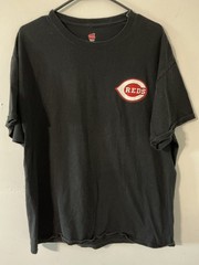 Cincinnati Reds t-shirt, size XL, US flag with baseballs, black