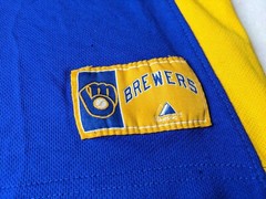 Milwaukee Brewers shirt Mens Medium MLB Baseball imperfections as pictured