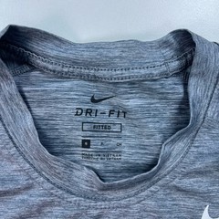 Nike Fitness Shirt Mens Small Fitted Gray Crew Neck Dri Fit Lightweight Stretch