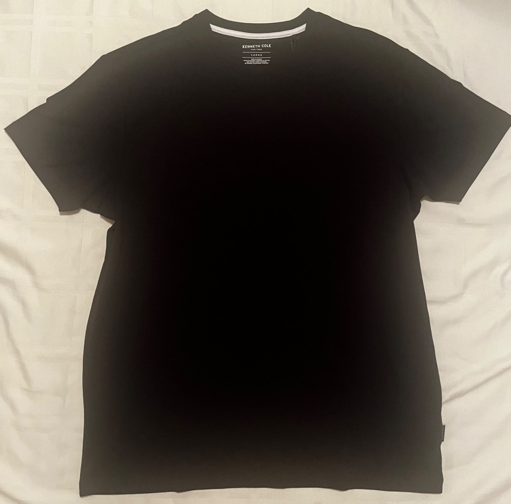 KENNETH COLE ROUND NECK BLACK UNWORN w/ TAGS SHORT SLEEVE- Size L ORIGINALLY $49