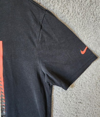 Nike Tiger Woods Collection Black & Red Graphic Dri Fit T Shirt Size Medium