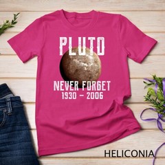 Vintage Pluto Never Forget Graphic – Funny Space Science Unisex T-shirt
