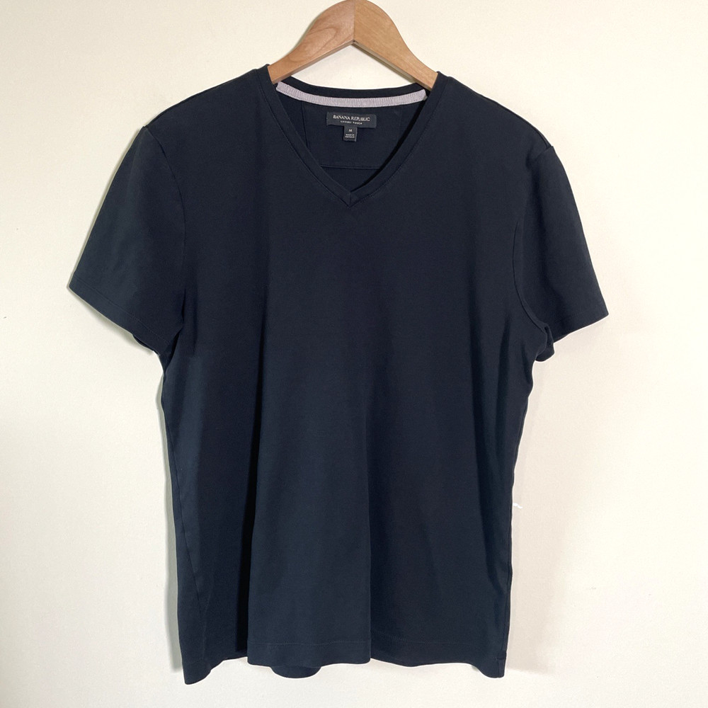 Banana Republic Men’s Luxury Touch V-Neck Black T-Shirt Sz Medium Cotton Casual