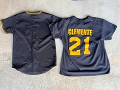 24 Sports T-Shirt & Jersey Bundle MLB NFL NBA Jordan Tee Mixed Teams & Sizes Lot