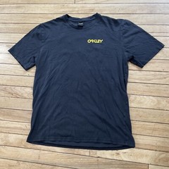 OAKLEY T Shirt Men M Black Orange Yellow Spellout Grunge Custom Sports Tee 38″