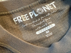 Free Planet Men’s Med Gray Long Sleeve Cropped Boxy Fit Textured T-shirt NWT