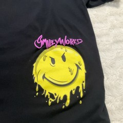 Smiley World Mens Size Medium T-Shirt Black Yellow Graffiti Drip Face Oversized