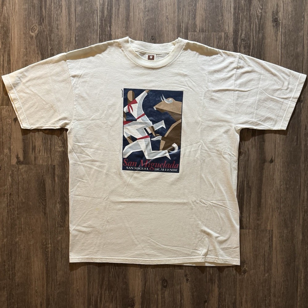 San Miguelada San Miguel de Allende T-shirt with artwork by karani-art size XL
