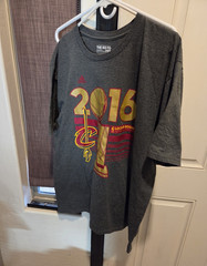 adidas The Go-To Tee Cleveland Cavaliers 2016 Champions Graphic Tee Gray XL