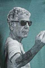 Men’s Anthony Bourdain Middle Finger Graphic T-Shirt Heather Navy Blue