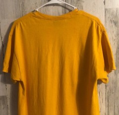 vtg University of New Haven Graphic Tee T-Shirt Sz L MV SPORT Gold Spellout