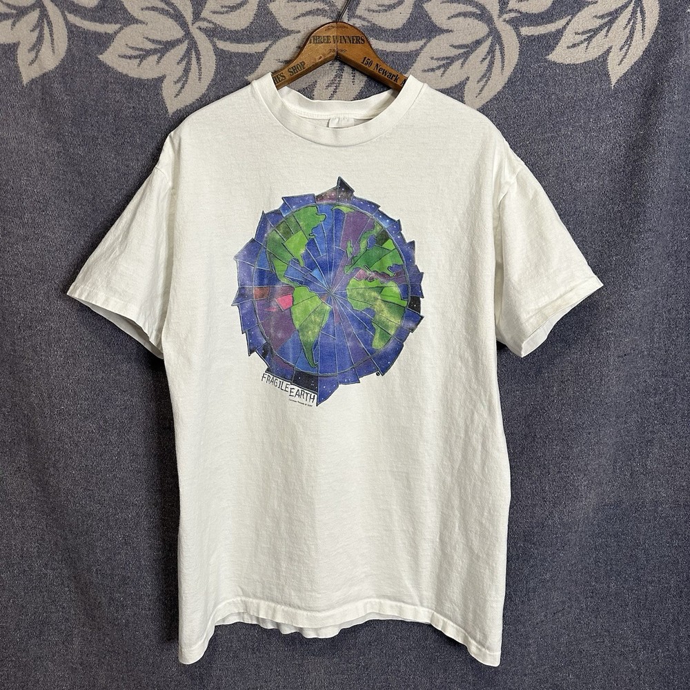 Vintage 1997 Common Threads Fragile Earth Anvil T-Shirt Size XL Single Stitch