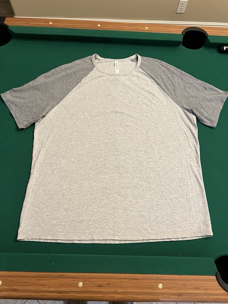 Lululemon Shirt Men XXL Grey Bodhi Short Sleeve Heathered Grey Raglan Two Tone