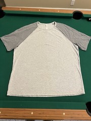 Lululemon Shirt Men XXL Grey Bodhi Short Sleeve Heathered Grey Raglan Two Tone