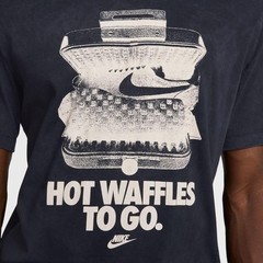 Nike Sportswear Hot Waffles T-Shirt (Black) – Vintage Black – MED