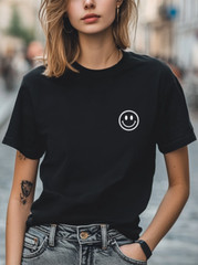 Minimalist Smiley Face Logo T-Shirt Unisex T-Shirt Streetwear Casual Style Tee