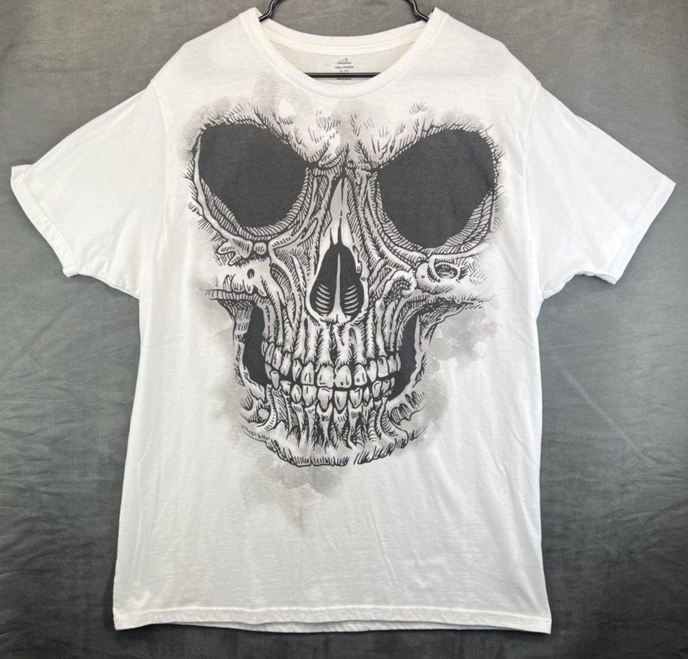 Way To Celebrate Halloween T-Shirt – Skull – Mens XL – White – Stained (5436)