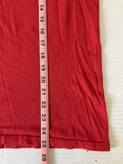 Peanuts T-Shirt Adult Medium Red Christmas Scene Winter Holiday Snoopy
