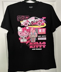 Men’s Old Navy Hello Kitty Tokyo Speed Race Car Tee Shirt Sz Small Black/Pink