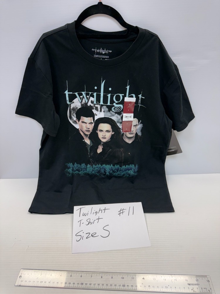 Twilight Black T-Shirt – Size Small – Walmart – NWT – #11