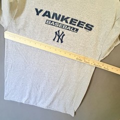 Vtg New York Yankees T Shirt Adult M Delta Pro Weight MLB Graphic Spellout Tee