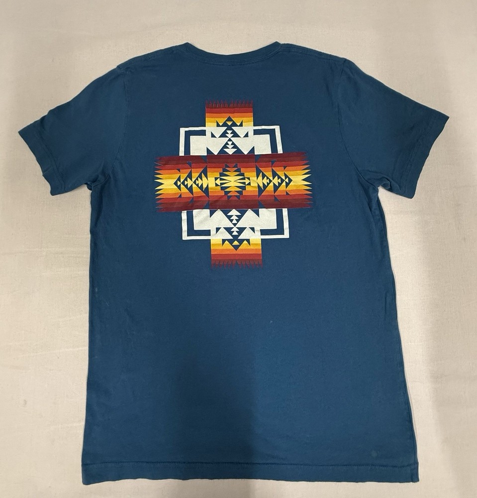 Pendleton Woolen Mills Aztec Tucson Navajo Native Print T-Shirt Men’s M 186