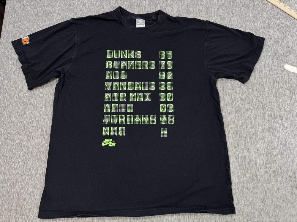 Nike Air Shirt Mens XL Black Sneaker Jones Graphic Tee Dunks Jordans 2000s