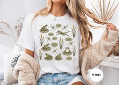 Frogs Lily Pad Comfort Tee Cottagecore Pond Nature Lover Cozy Soft