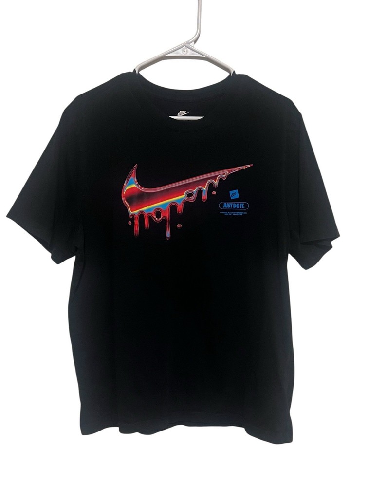 The Nike Tee Heatwave Drip T-shirt Men’s Large Black Multi Swoosh HBR Just Do It