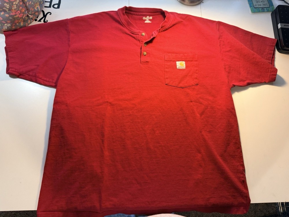 Carhartt Men’s Short Sleeve Pocket T Shirt Red Two Button Size XL