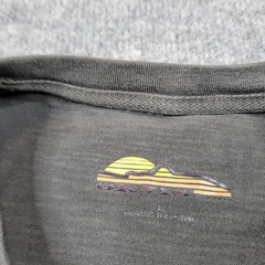 Orvis Shirt Mens Large Gray Long Sleeve V Neck Pullover Tee Top Casual Outdoors