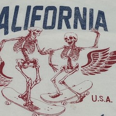 California Skater T-Shirt – Skeletons Skateboarding – Mens Small Tee