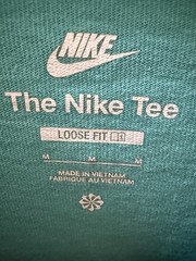 Nike The Nike Tee Men’s M Regular Loose Fit Crew Neck Short Sleeve Turquoise