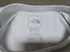 MENS SIZE XL, WHITE, THE NORTH FACE T-SHIRT, COTTON/POLYSTER, PRE-OWNED