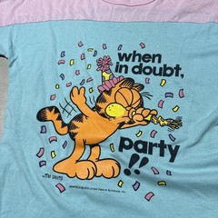 Vintage Garfield “When In Doubt, Party!” Sleep Shirt Novelty Cat Colorful One SZ