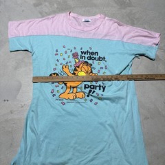 Vintage Garfield “When In Doubt, Party!” Sleep Shirt Novelty Cat Colorful One SZ