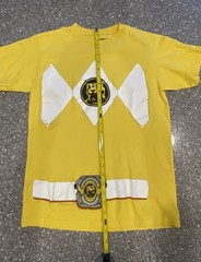 Mighty Morphin Power Rangers Yellow Ranger 2014 T-Shirt Size Small *See Pics*
